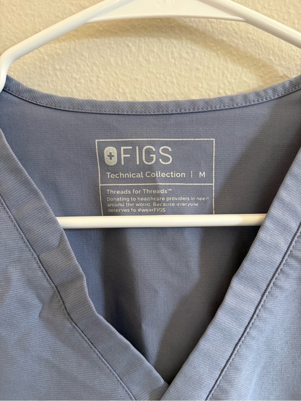 FIGS Technical Collection Scrub Set - Picture 2 of 7